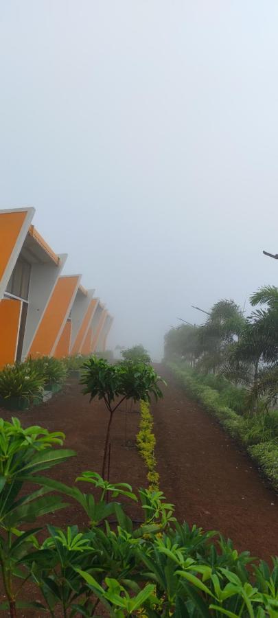 Mountain N Lake Resort Igatpuri Exterior photo
